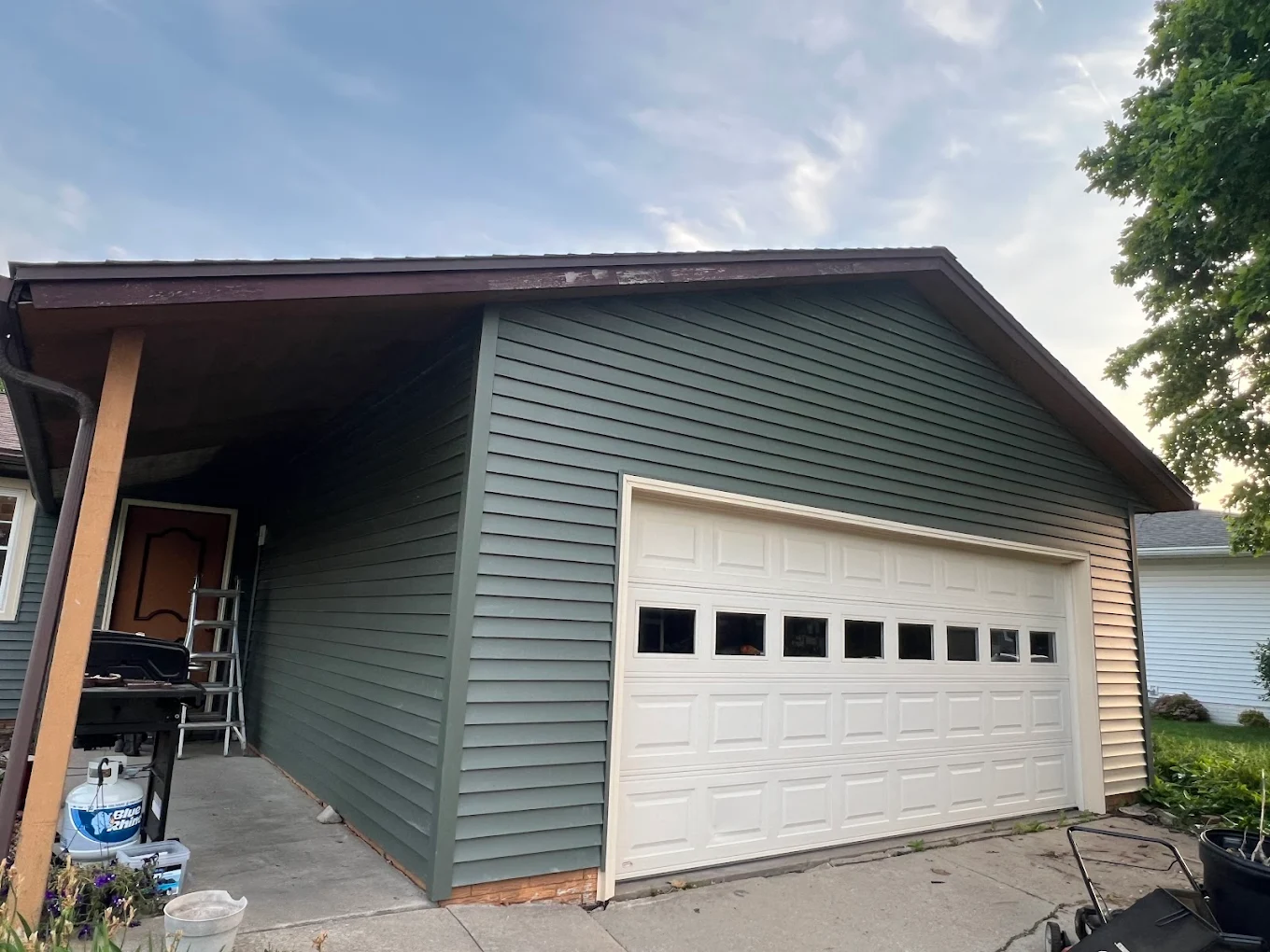 Siding Damage in Iowa City Iowa